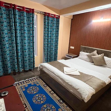 דרג'ילינג Hotel Hill Top מראה חיצוני תמונה