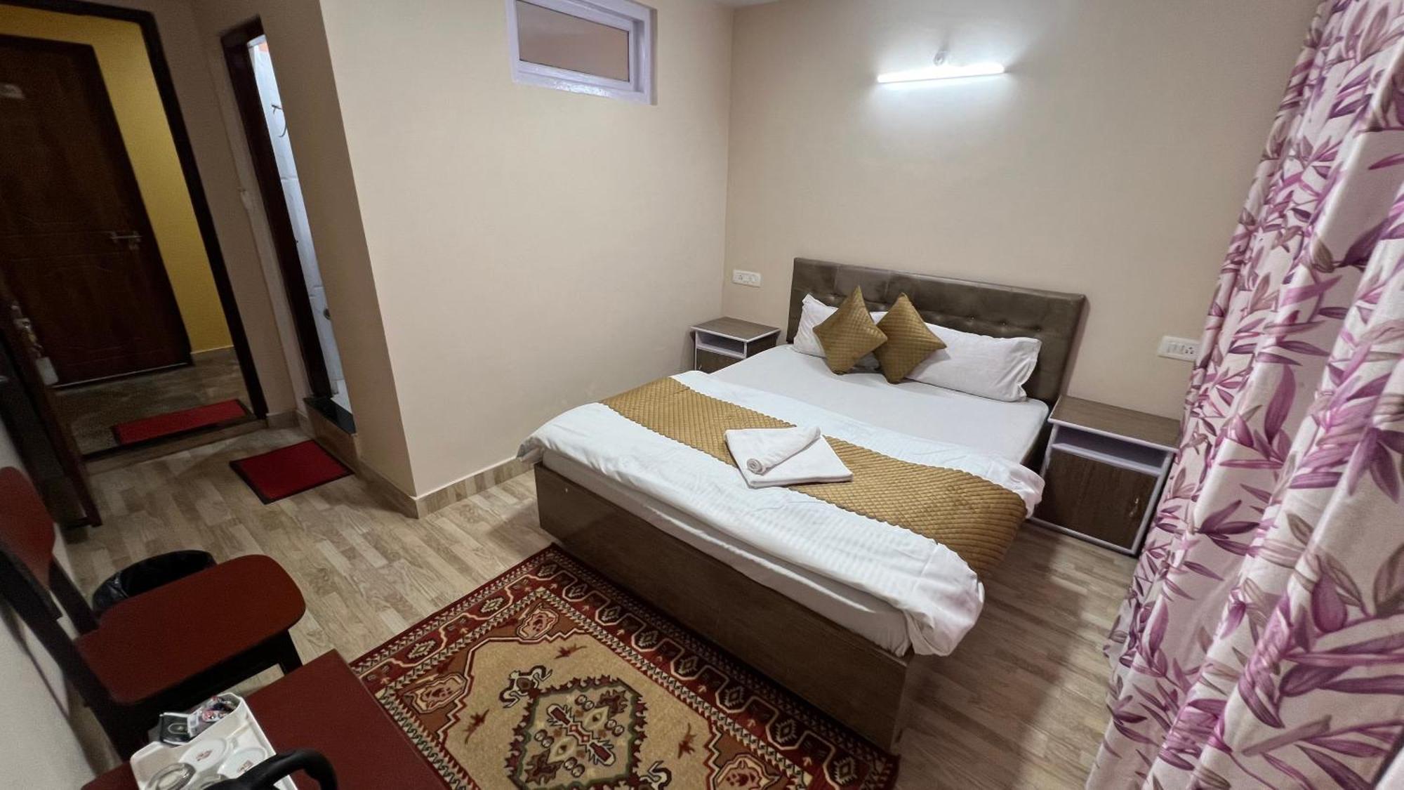 דרג'ילינג Hotel Hill Top מראה חיצוני תמונה