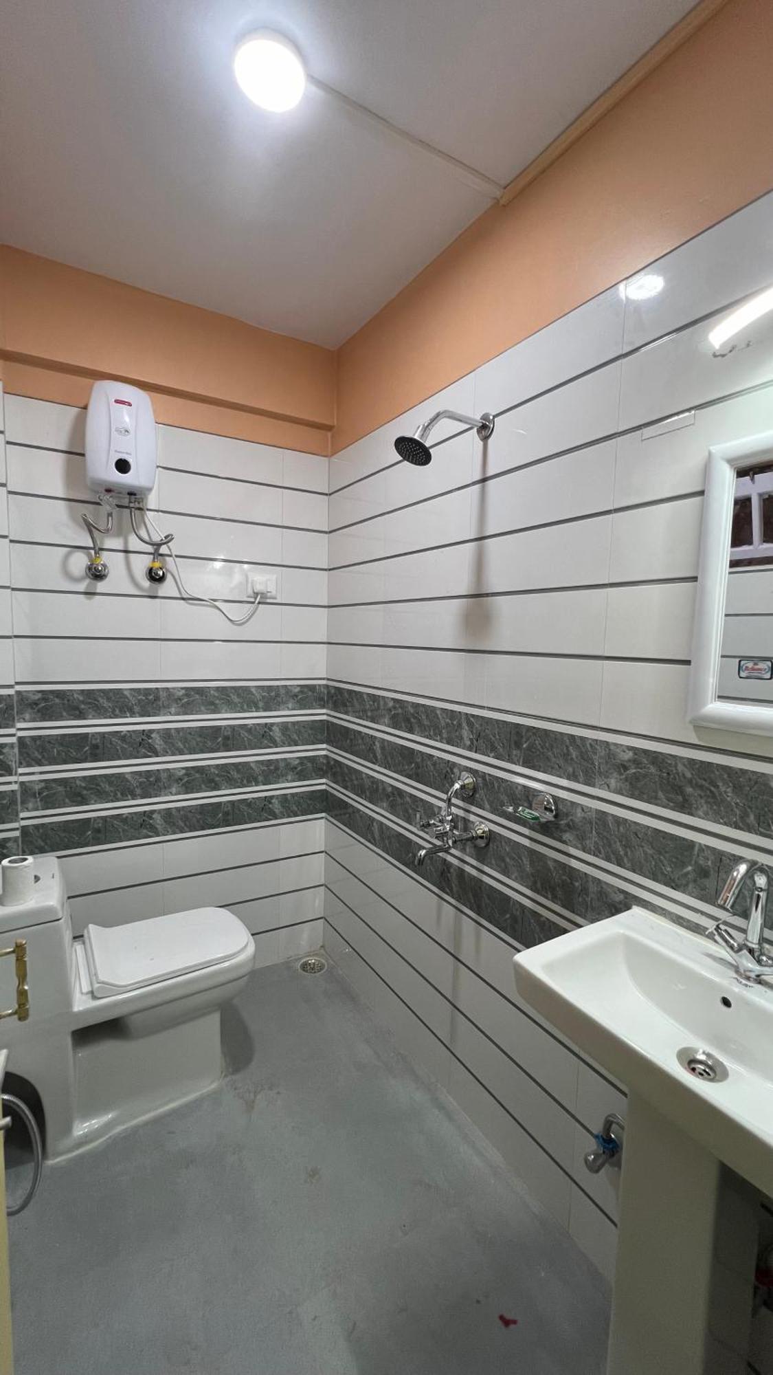 דרג'ילינג Hotel Hill Top מראה חיצוני תמונה