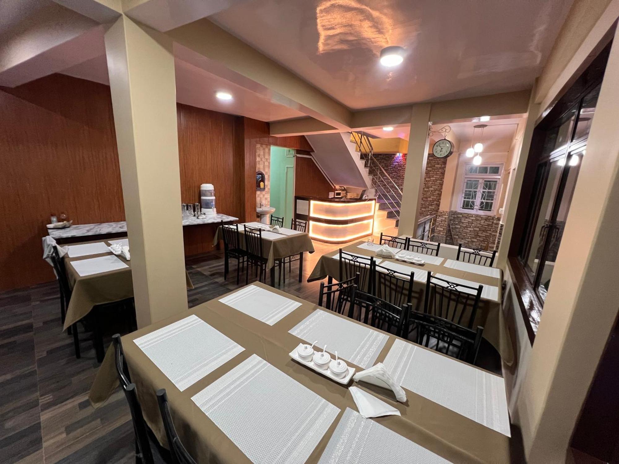 דרג'ילינג Hotel Hill Top מראה חיצוני תמונה